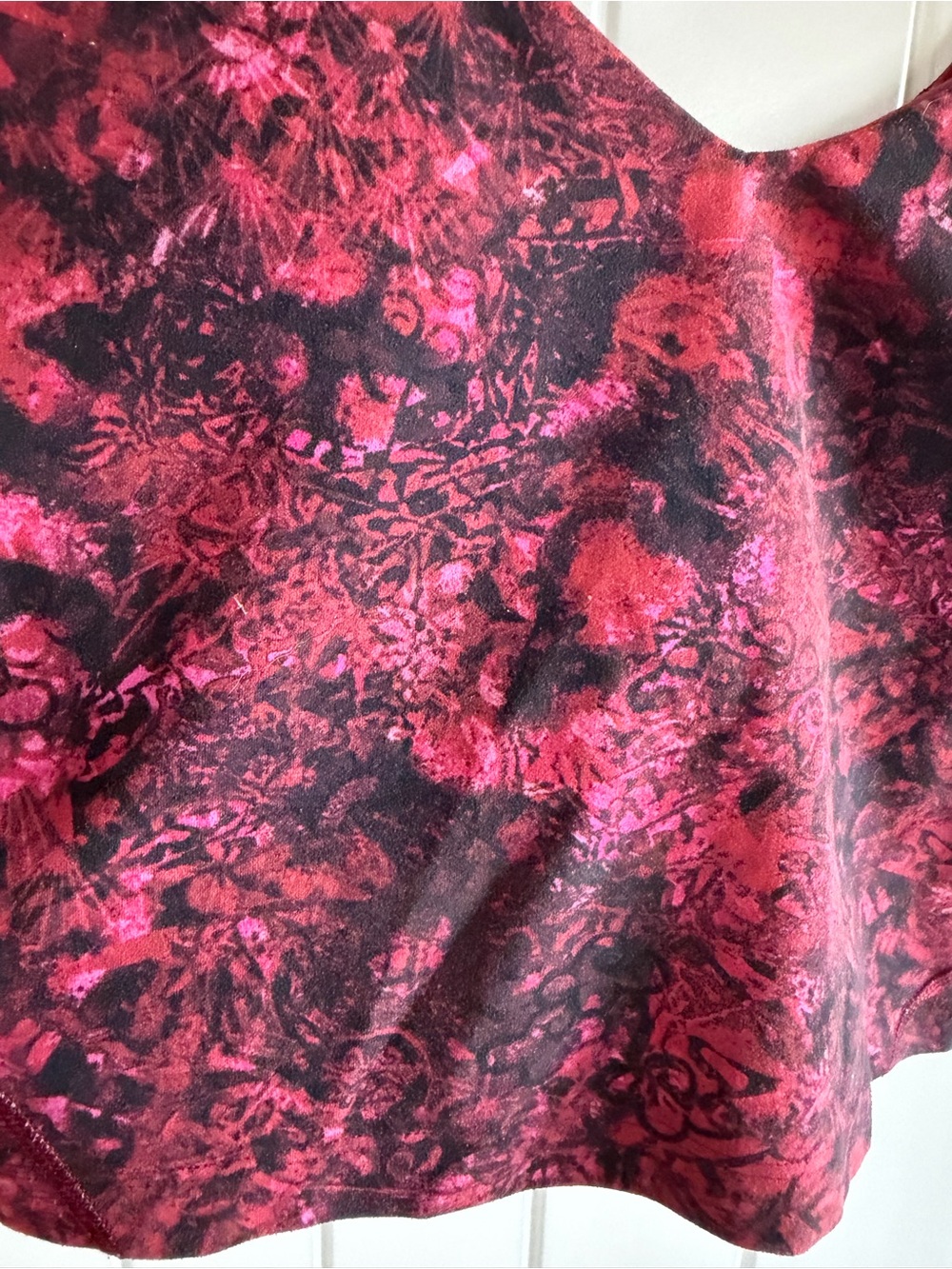 Lululemon Lunar New Year Align Tank Top
Surface Drift Red Multi Size 4 - Picture 6 of 10